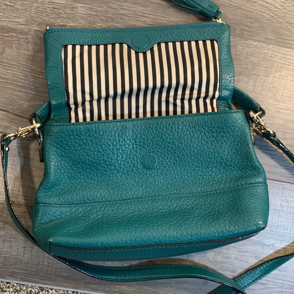 Kate Spade green leather hand bag